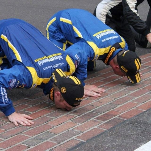 Kissing the bricks — close up